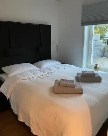 - Leilighet Naer Oslo Med Egen Inngang! * Høvik